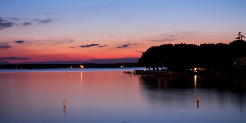 Beautiful Lake [[City]]