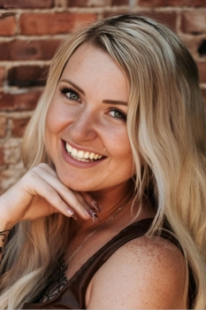 Abby Goodell - Real Estate Salesperson